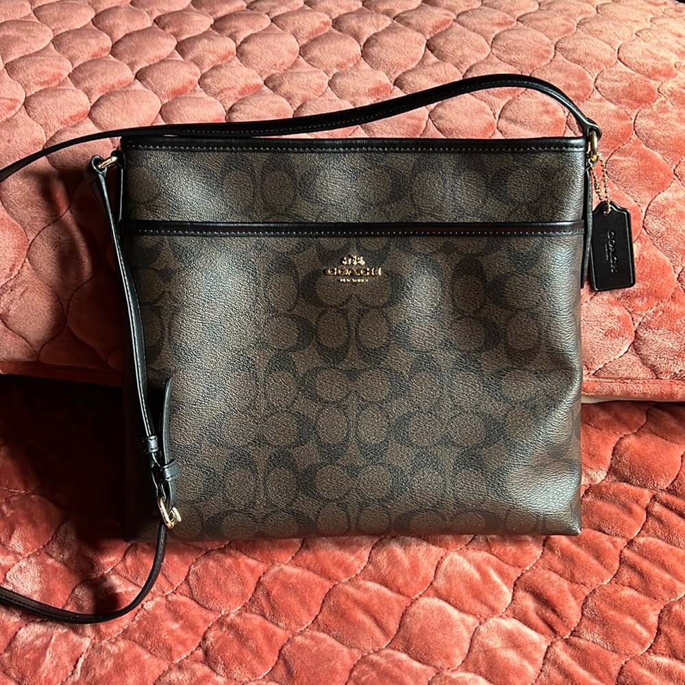 Coach Signature Crossbody Bag Gem